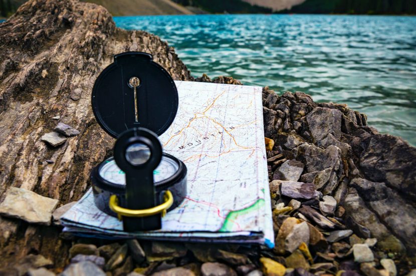 Gebruik van een kompas bij wandelen en hiken