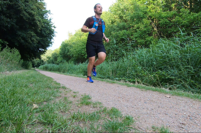 hardloopschema 10 kilometer binnen het uur