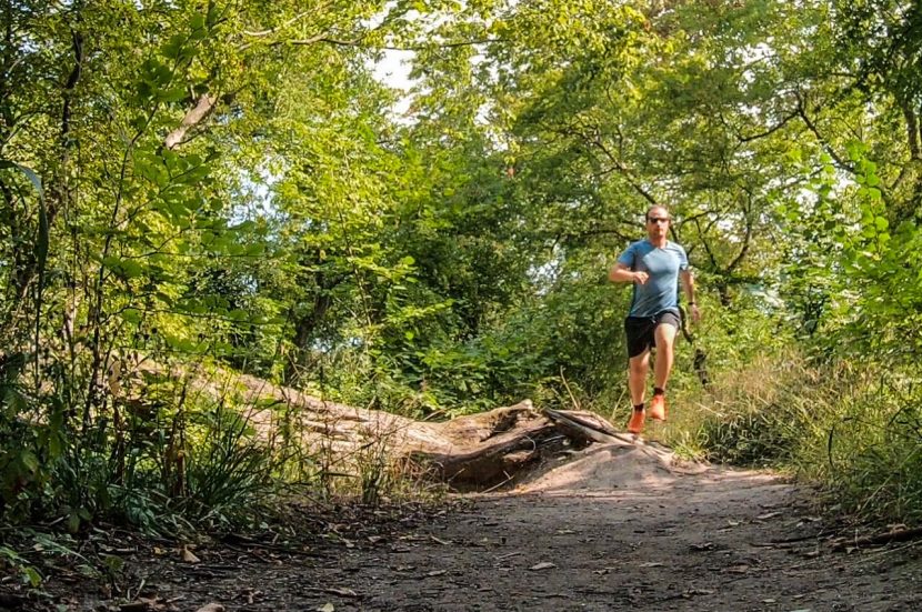 Het hardloopschema halve marathon in 1 uur en 30 minuten (1:30)