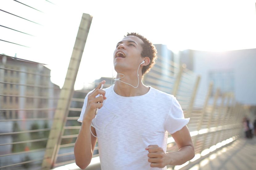 Hardlopen met je telefoon in je hand is geen goed idee