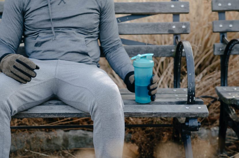 Herstellen van het hardlopen met een proteinshake