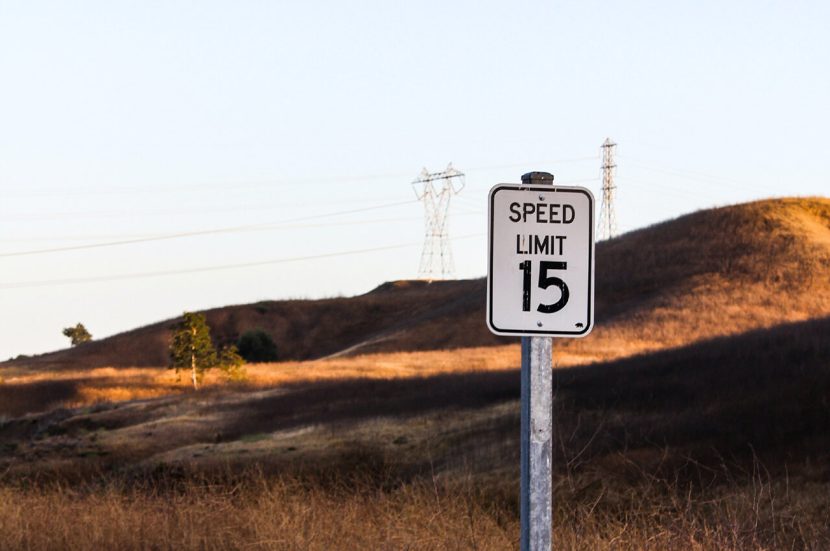 Het omzetten van mijl per uur (mph) naar kilometer per uur (km/u)