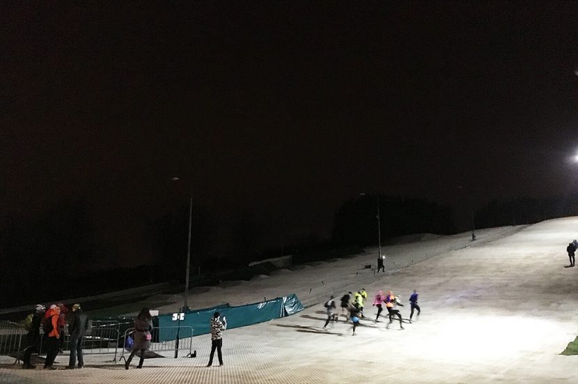 Start van de Petzl Night Trail, eerste klim de borstelbaan